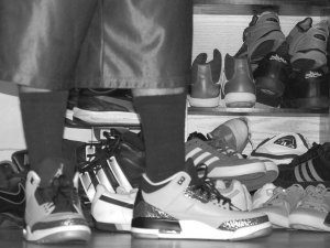 Jordan 3 Wold Grey w other kicks large.jpg